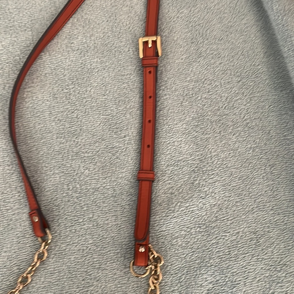 Excellent condition leather Tommy Crossbody in Pumpkin - Picture 3 of 7